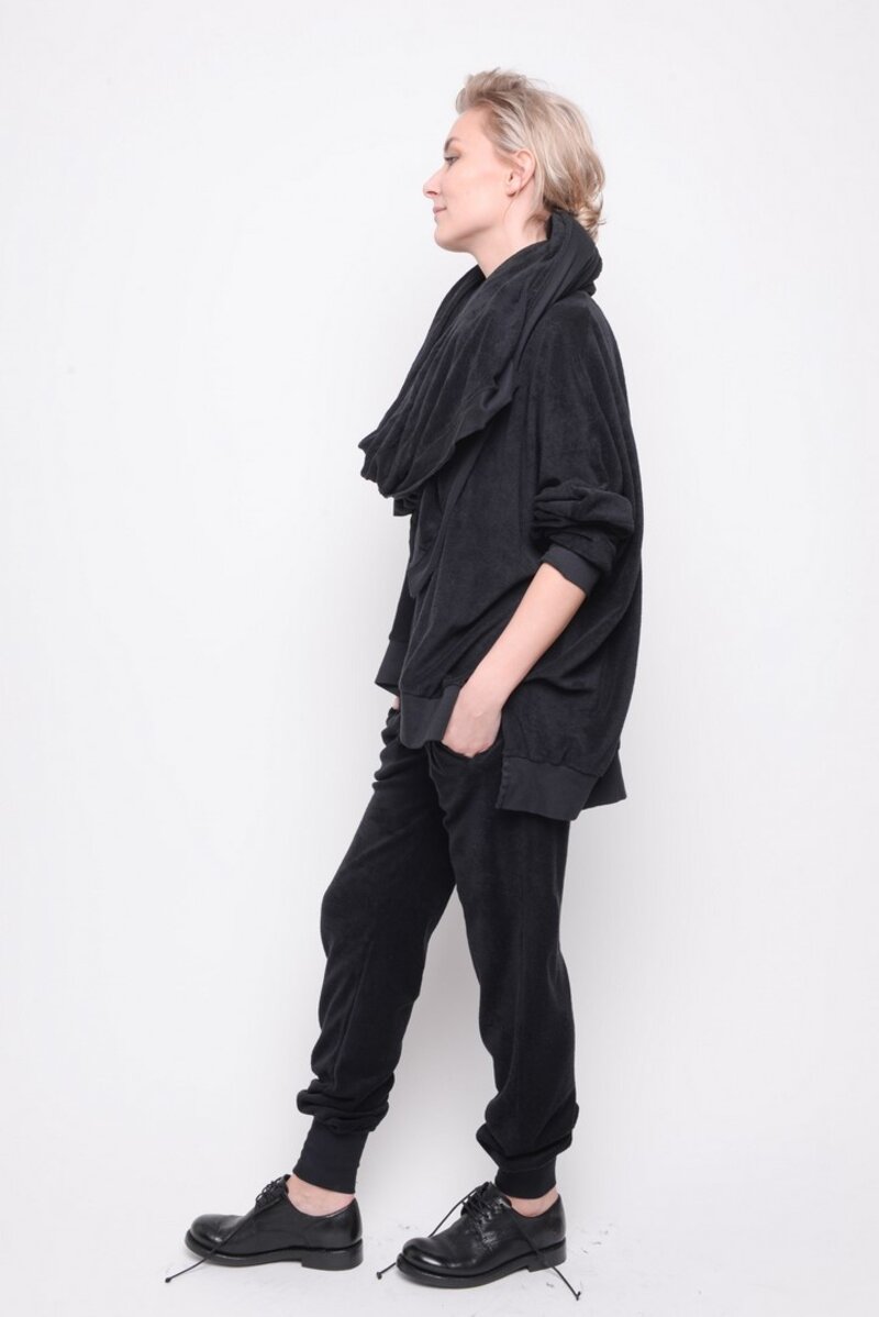 
                  
                    192.02.04 INVOLVED TOWEL 100% COTTON BLACK
                  
                
