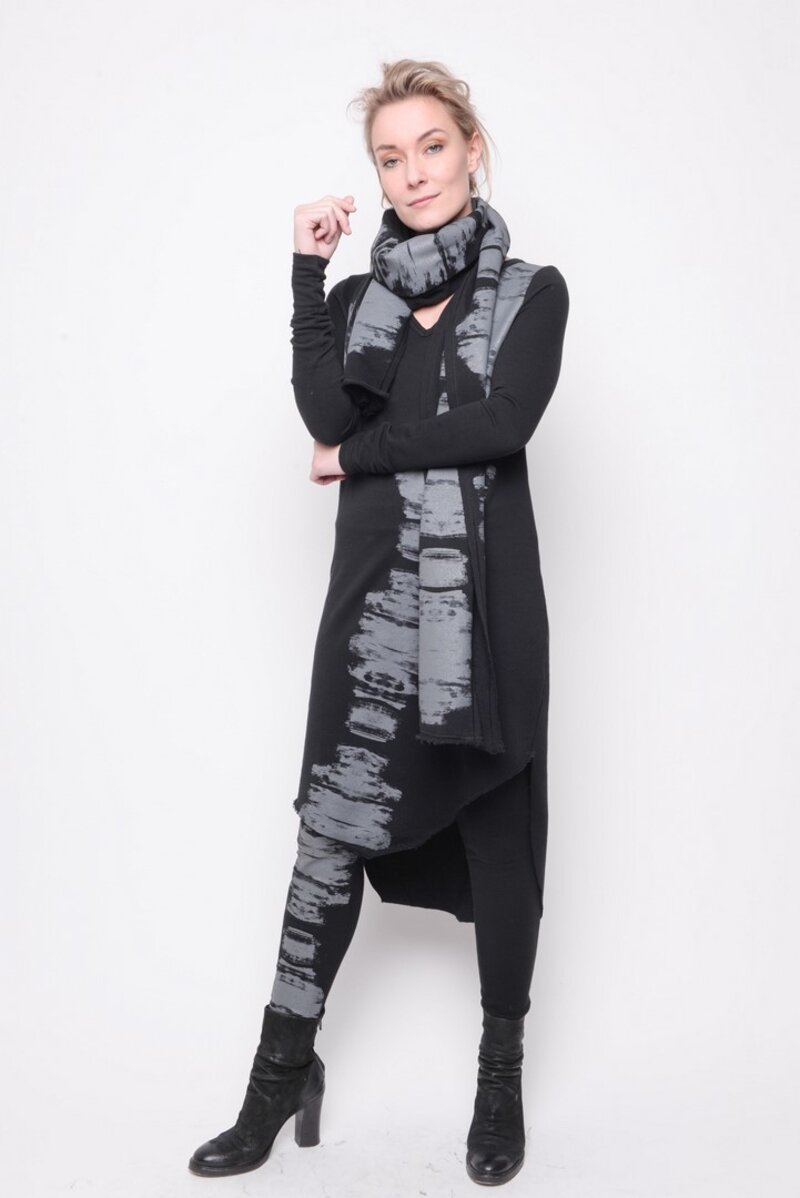 
                  
                    192.05.05 JUBILINGO 100% COTTON BLACK PRINT
                  
                