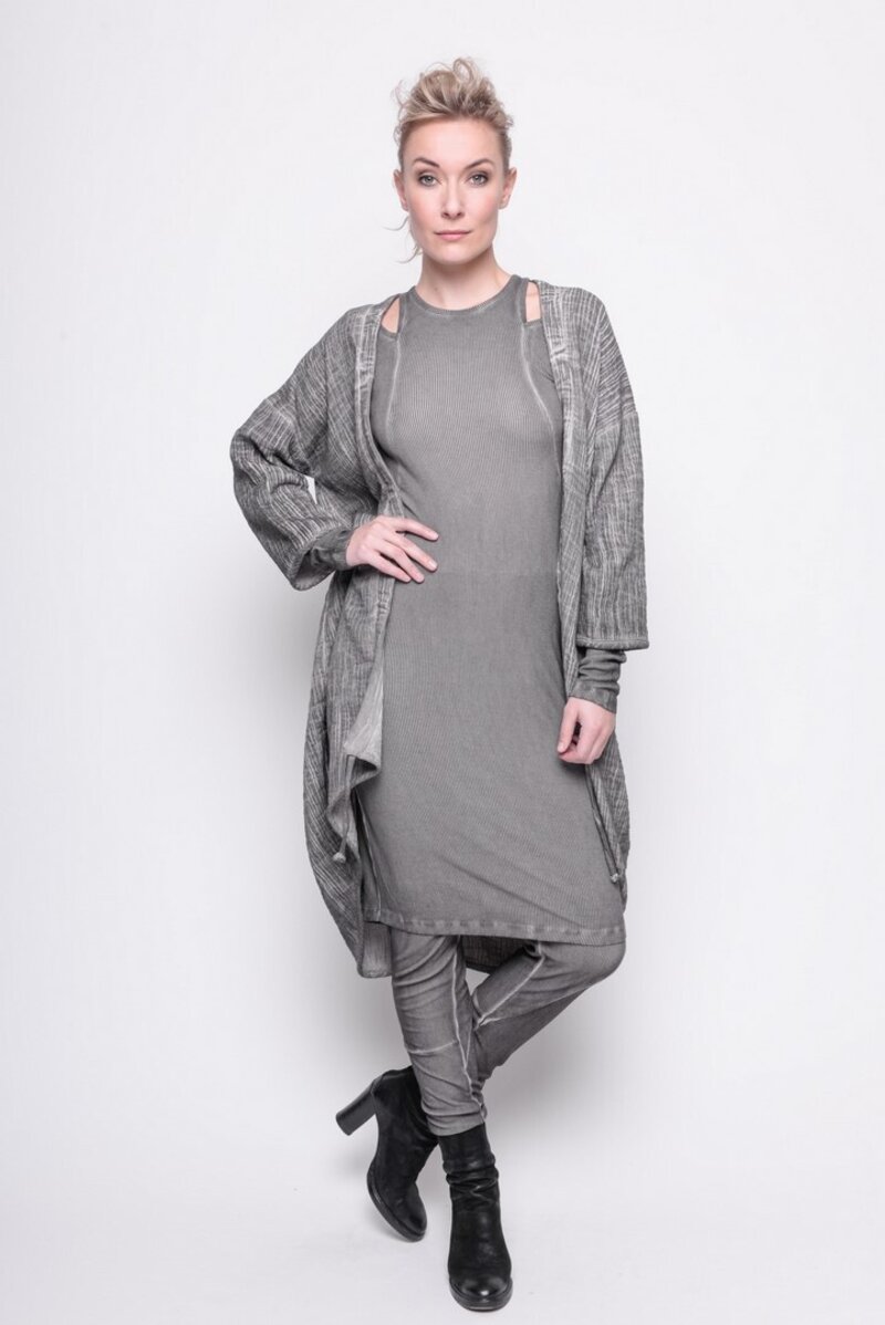 
                  
                    202.19.06 Pant Simple 95% MODAL 5%EA COLD DYE GREY
                  
                