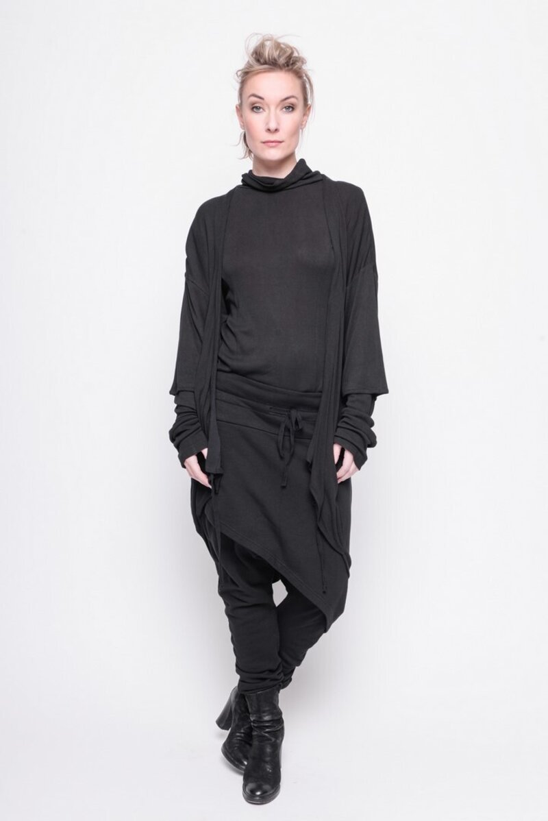 
                  
                    202.20.03 Pant Stunning 100% COTTON PLAIN BLACK
                  
                