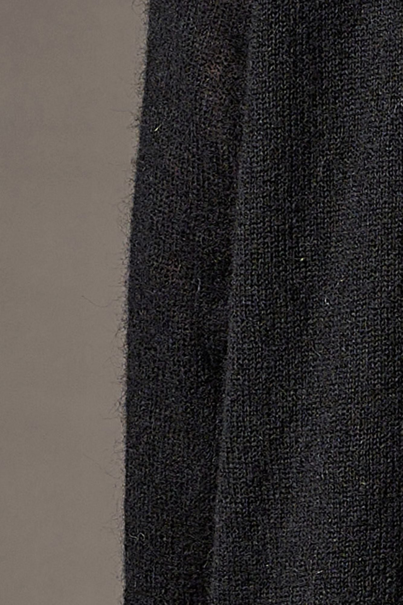
                  
                    STUDIO B3 SWEATER WITH SCARF PICK SHB-2193 BLACK
                  
                