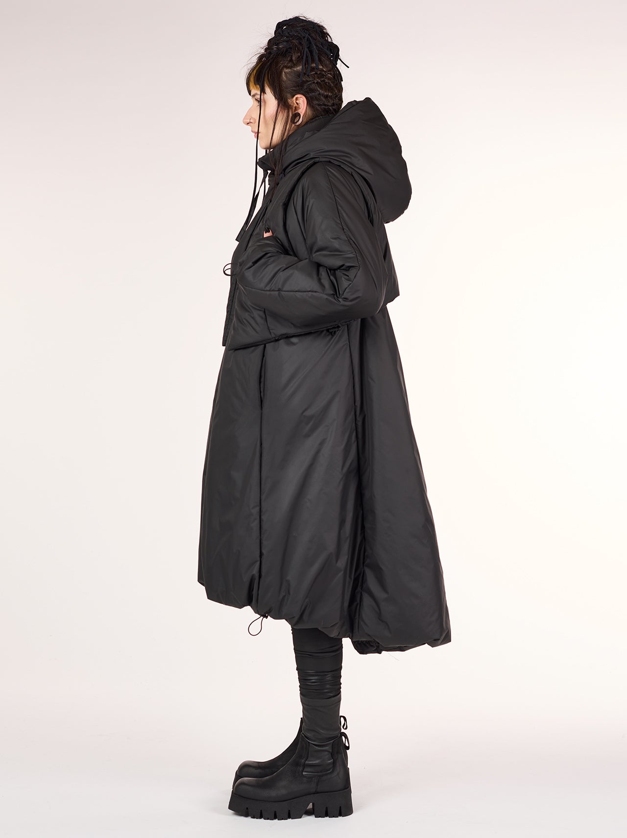 
                  
                    STUDIO B3 COAT AND GILET SONYA RBB 1997
                  
                