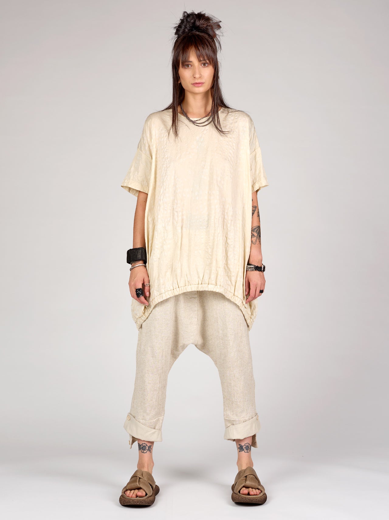 
                  
                    STUDIO B3 TUNIC SUZIE NB 2140 BLACK
                  
                