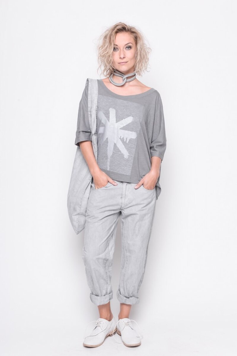 
                  
                    201.17.02 RIGHTFUL 100% COTTON GREY ON GREY
                  
                