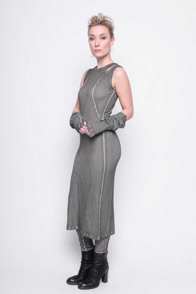 
                  
                    202.19.07 Sleeves Spiritual 95% MODAL 5%EA COLD DYE GREY
                  
                