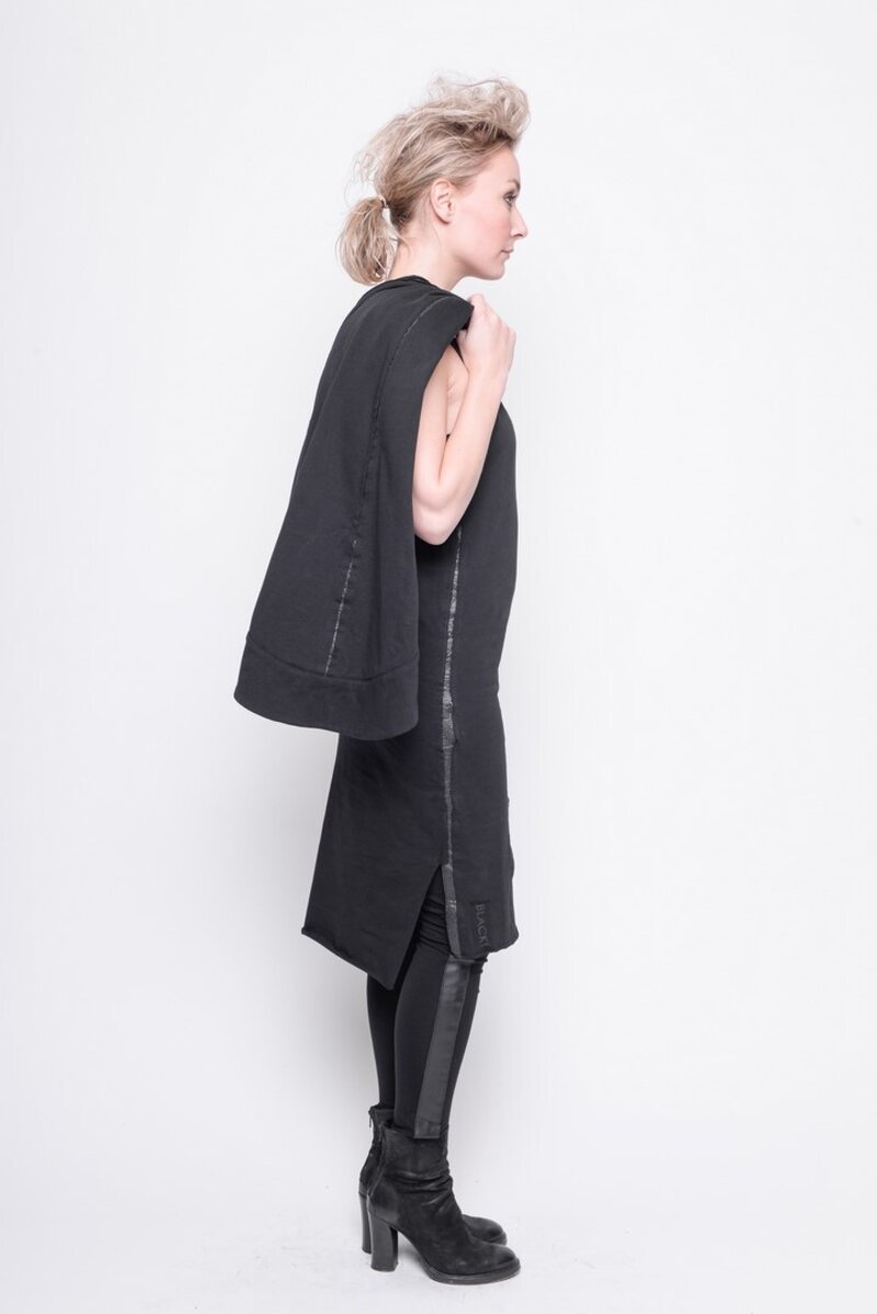 
                  
                    202.07.04 SLIPDRESS FREELANCE 100% CO 100% PINETEX PLAIN BLACK
                  
                