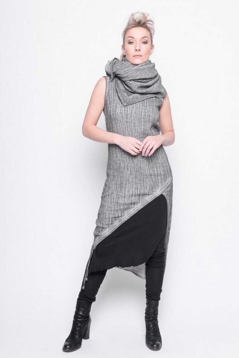 
                  
                    202.16.04 SLIPDRESS ORGANIC 100% COTTON COLD DYE GREY
                  
                