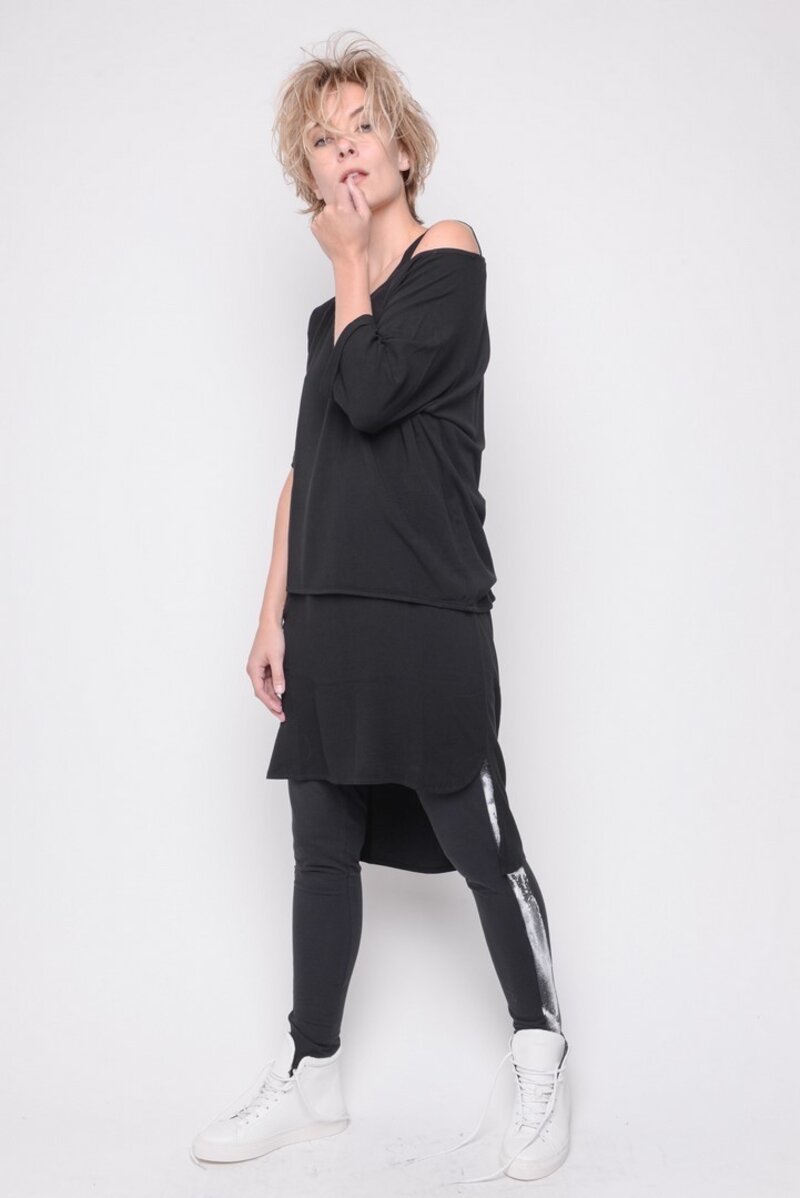 
                  
                    191.23.06 FORTUNE 95% VISCOSE / 5% EA BLACK
                  
                