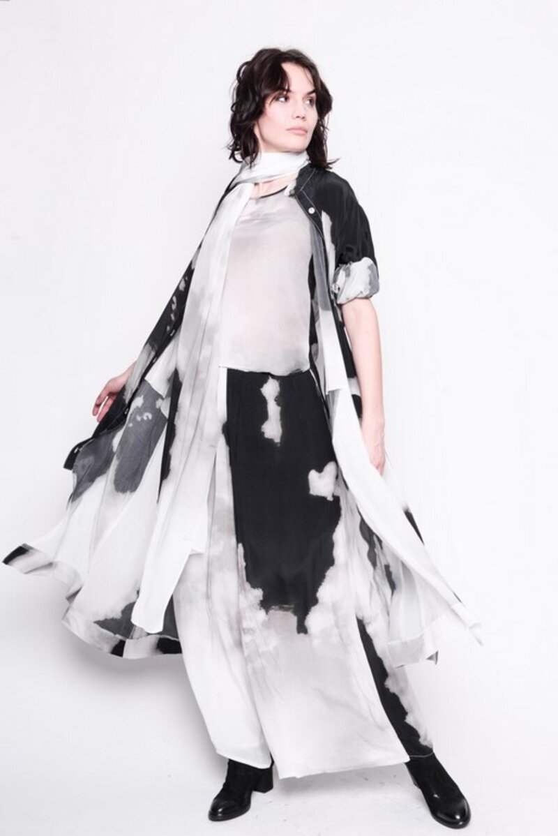 
                  
                    211.21.05 Top Touch The Sky 100% Viscose Printed Clouds
                  
                