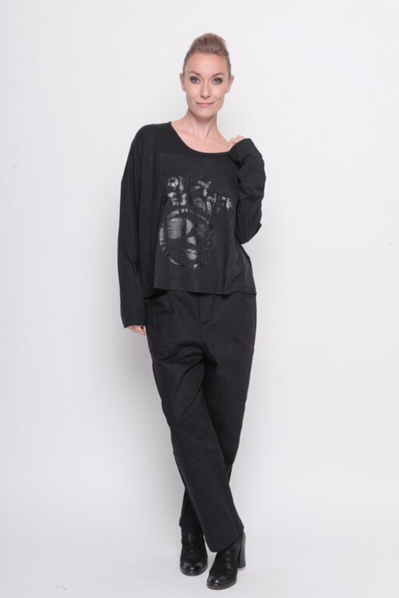 
                  
                    202.23.01 Top ONLY DESIGNER 60% COTTON 40% MODAL BLACK
                  
                