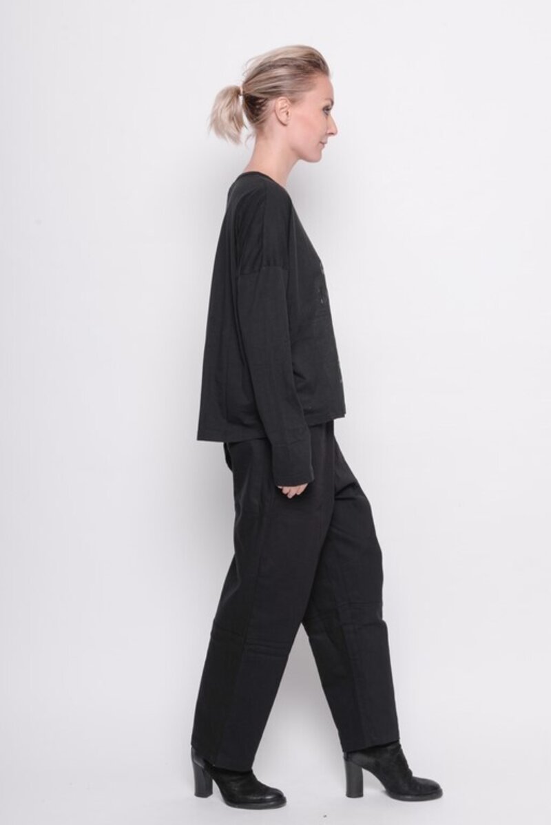 
                  
                    202.23.01 Top ONLY DESIGNER 60% COTTON 40% MODAL BLACK
                  
                