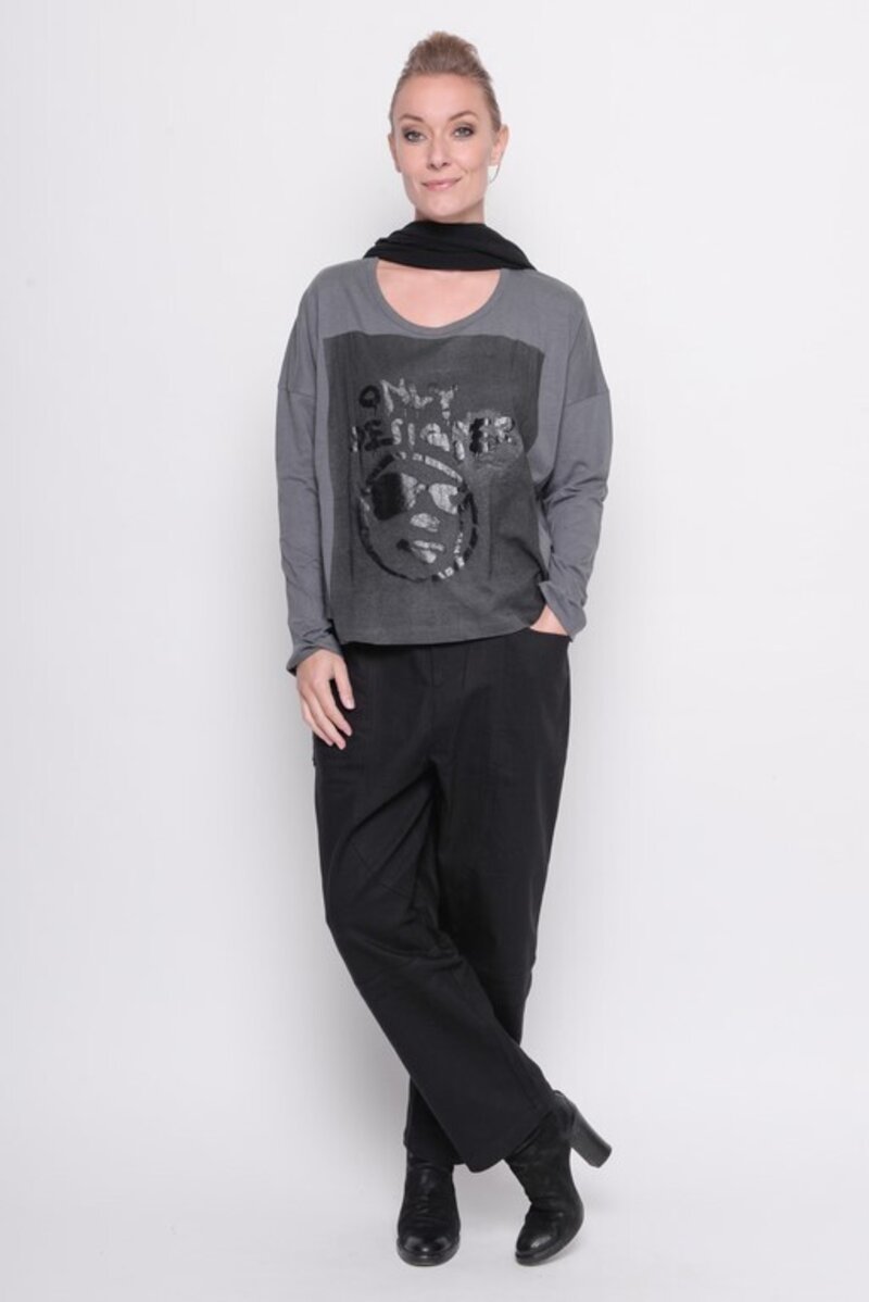 
                  
                    202.23.01 Top ONLY DESIGNER 60% COTTON 40% MODAL GREY
                  
                