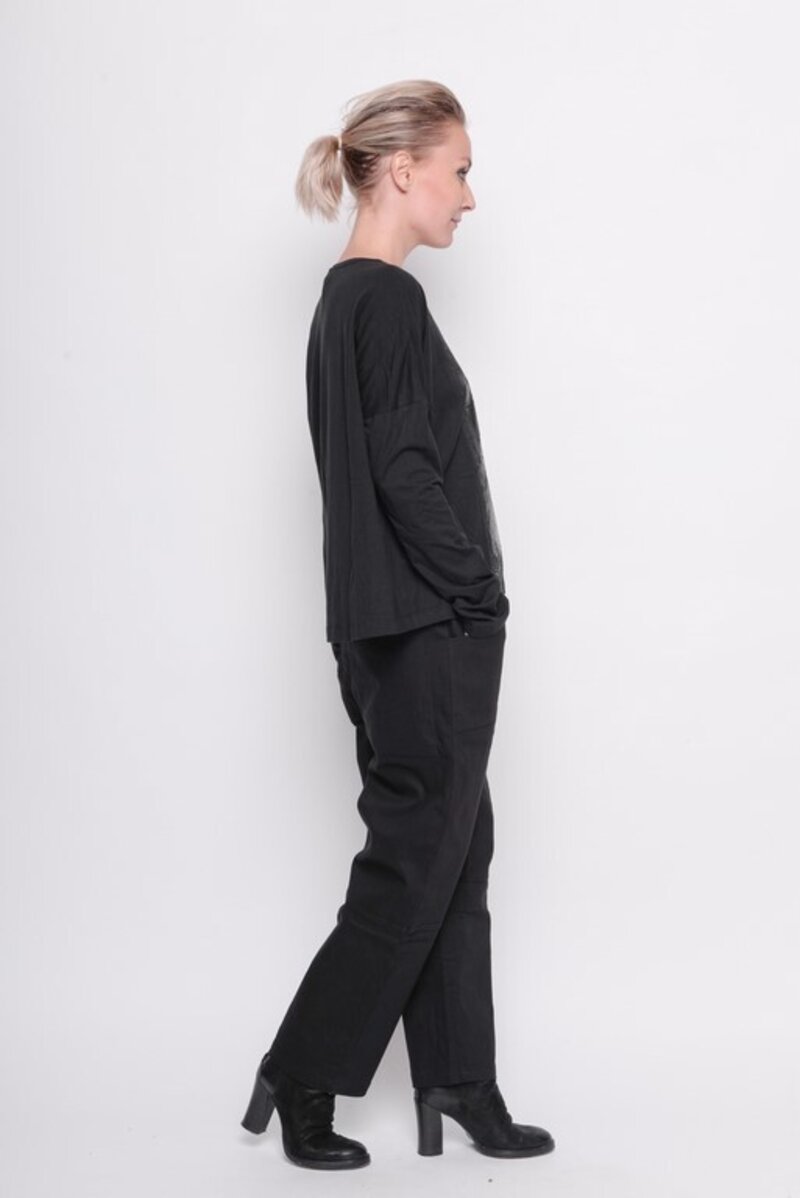
                  
                    202.23.01 Top TRACKS 60% COTTON 40% MODAL BLACK
                  
                