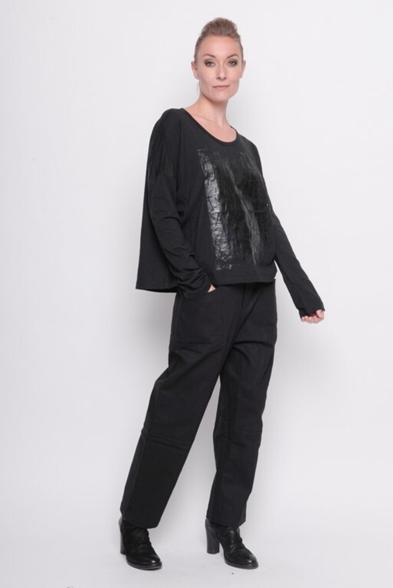 
                  
                    202.23.01 Top TRACKS 60% COTTON 40% MODAL BLACK
                  
                