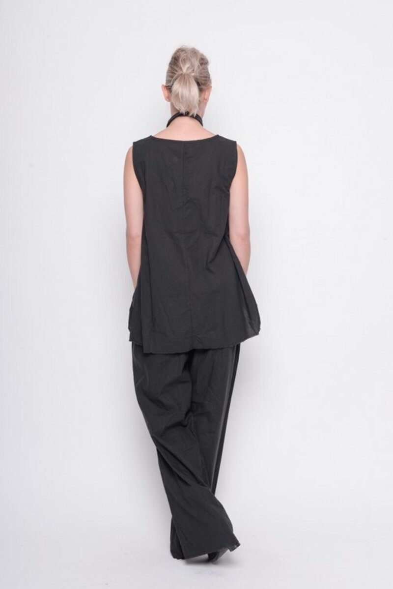 
                  
                    211.18.04 top Wild Side 100% Cotton Plain Black
                  
                