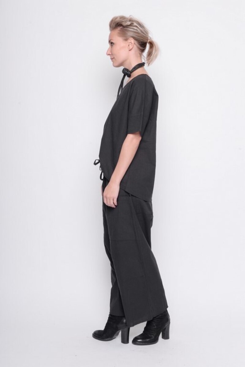 
                  
                    211.18.11 short top Same Again 100% Cotton PLAIN BLACK
                  
                