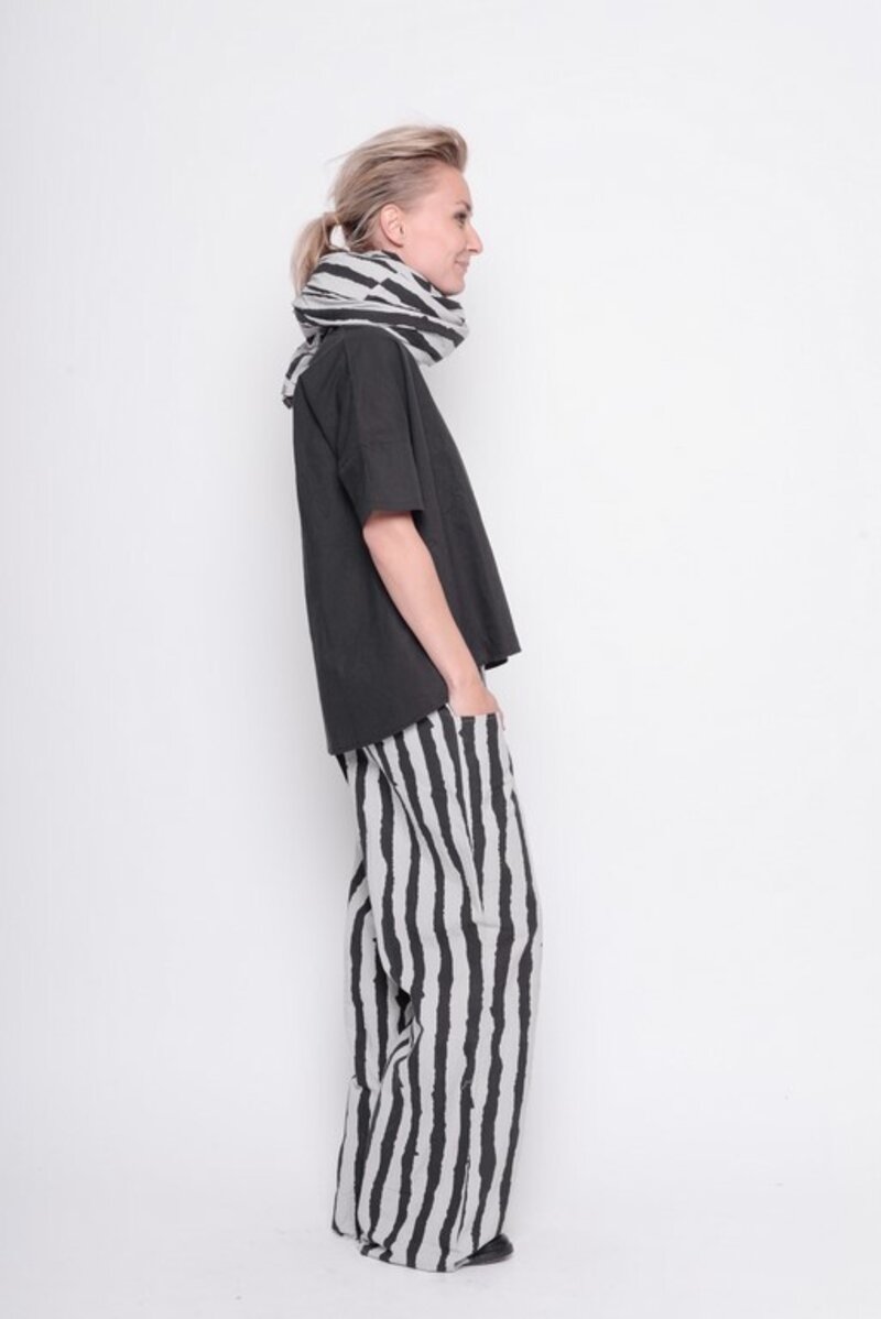 
                  
                    211.18.11 short top Same Again 100% Cotton PLAIN BLACK
                  
                