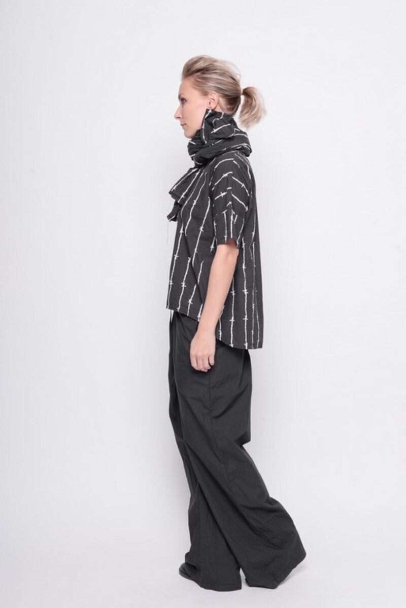 
                  
                    211.23.08 Top Thanks For The Love 100% Cotton Black with vapor print
                  
                