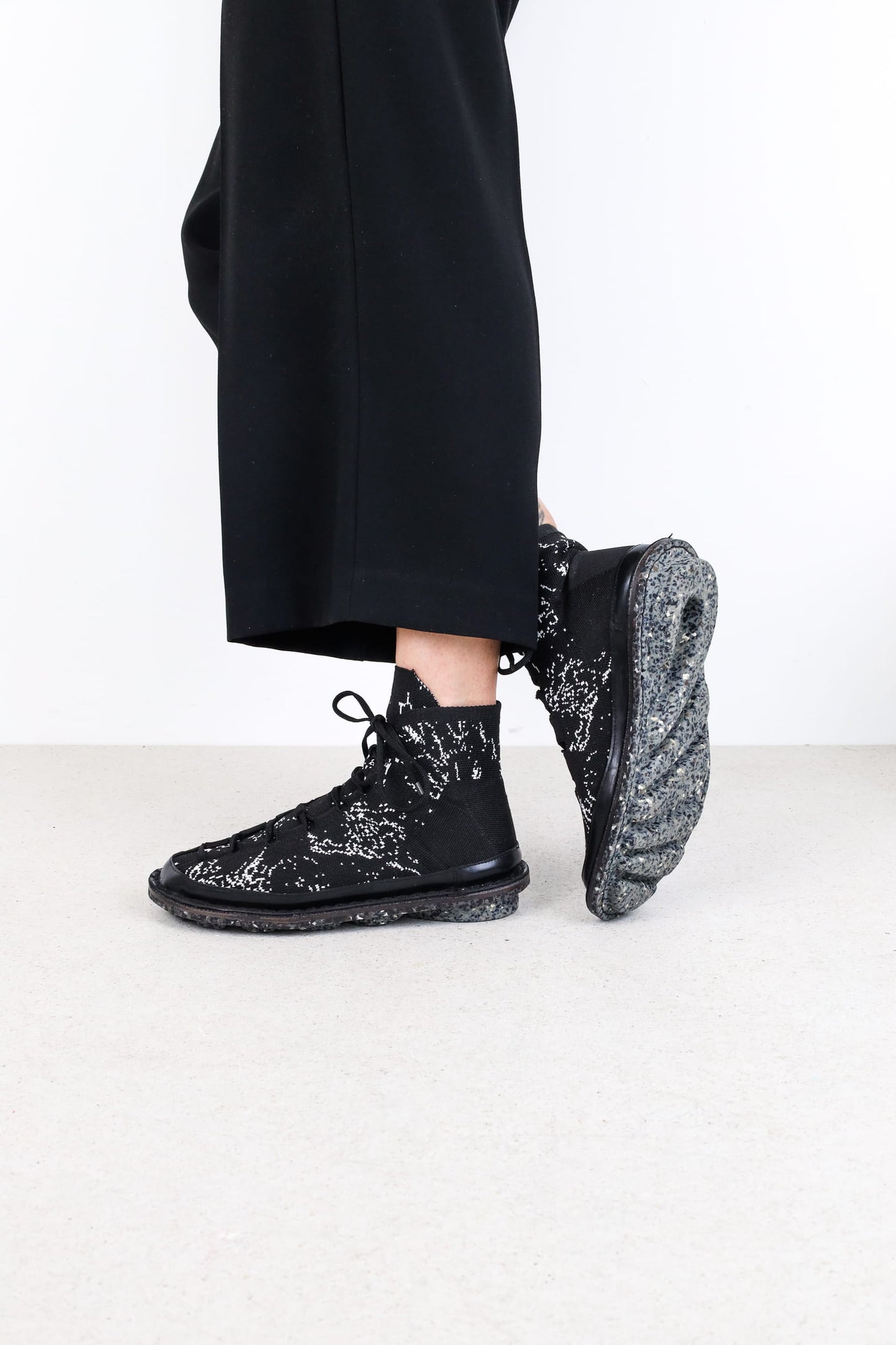 
                  
                    TRIPPEN SHOES RELATE F ALL BLACK 100% LEATHER
                  
                