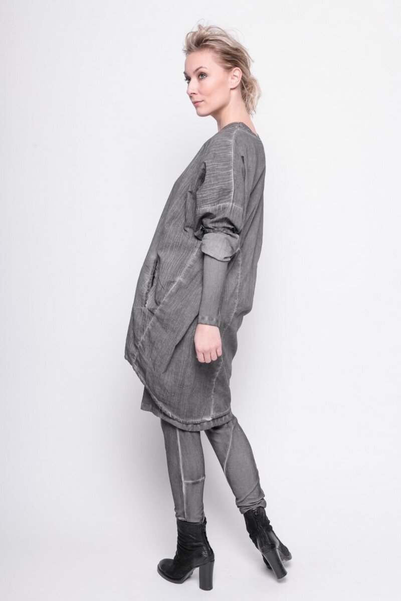 
                  
                    202.21.04 Tunic Textile 100% COTTON COLD DYE GREY
                  
                