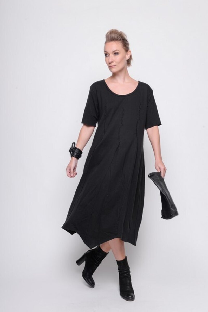 
                  
                    211.19.03 Dress Do Your Thing 100% Cotton Plain Black
                  
                