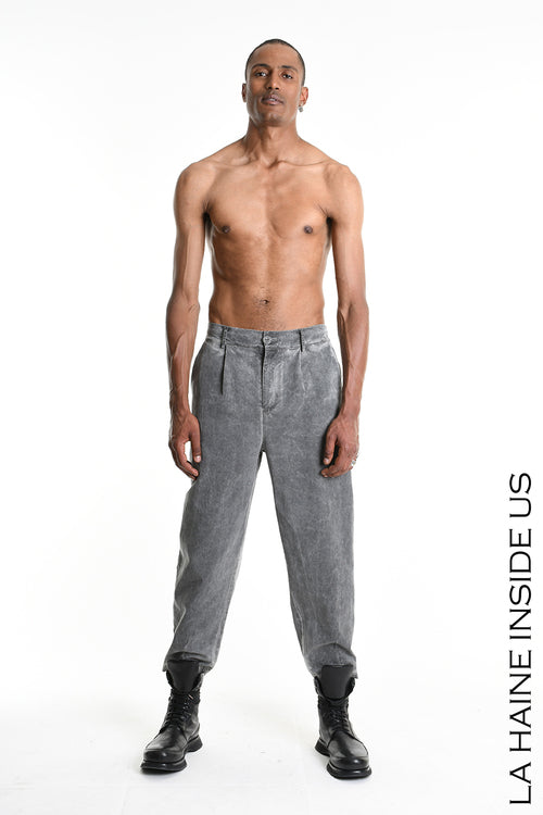 
                  
                    LA HAINE INSIDE US - P26033RM1255 52%CO 48%LY GREY
                  
                