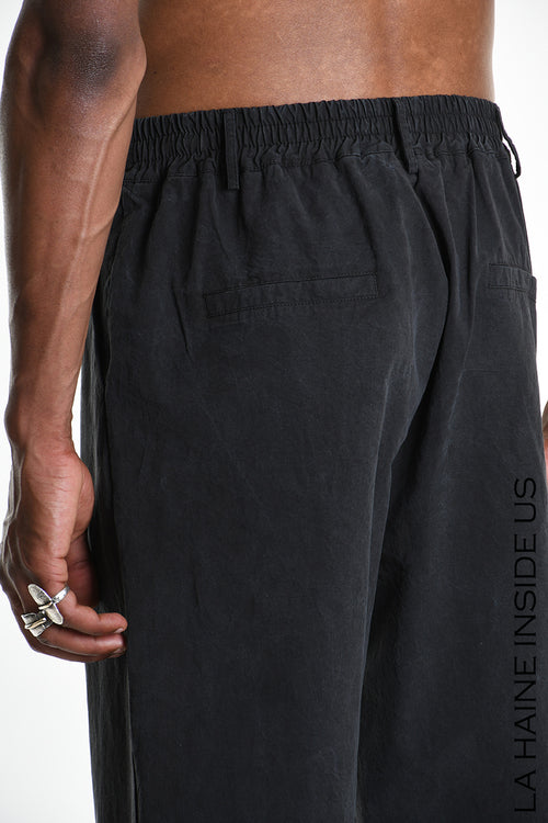 
                  
                    LA HAINE INSIDE US - P26033RM1256 52%CO 48%LY 100 BLACK
                  
                