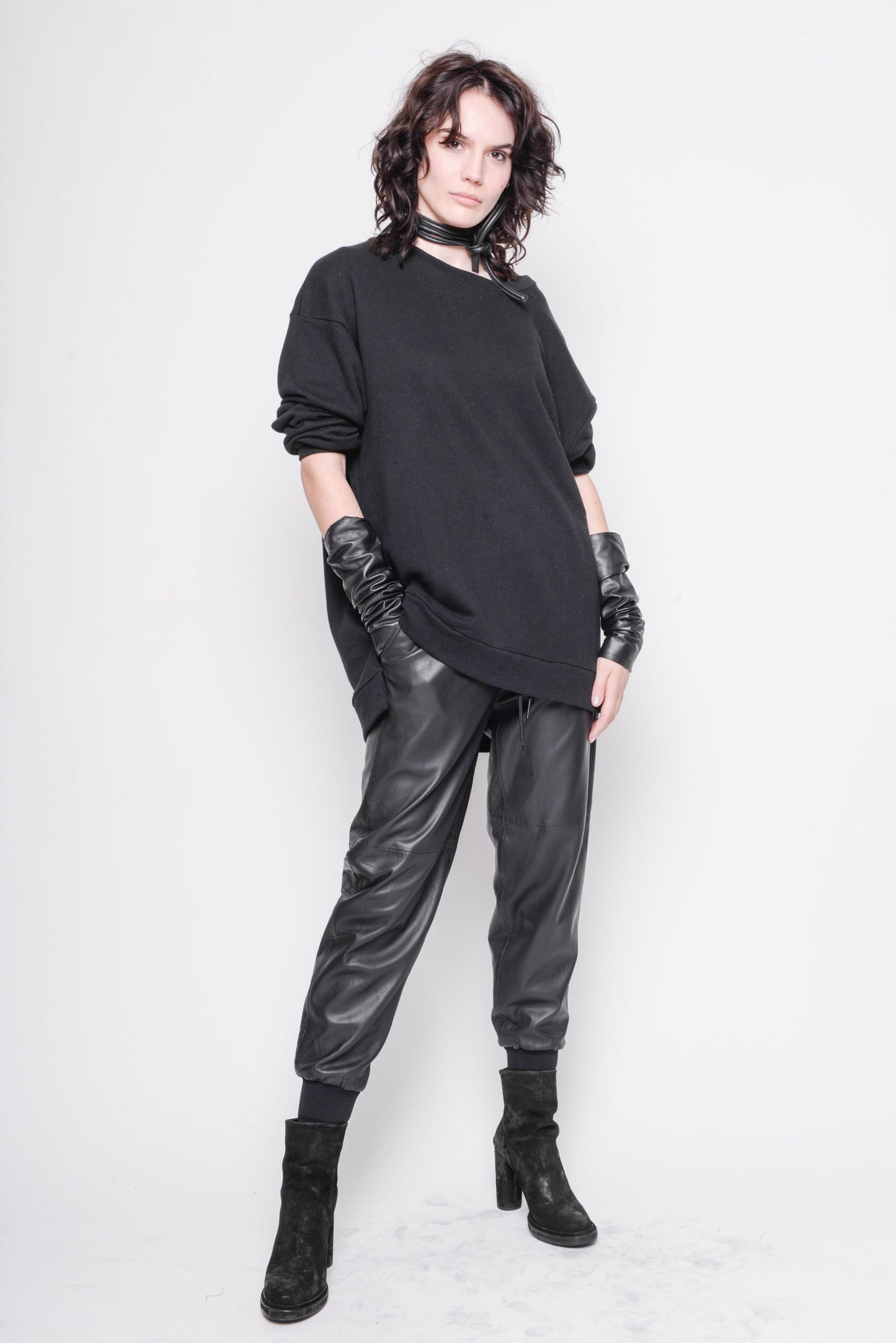 
                  
                    221.03.09 baquette 100% co 100 BLACK
                  
                