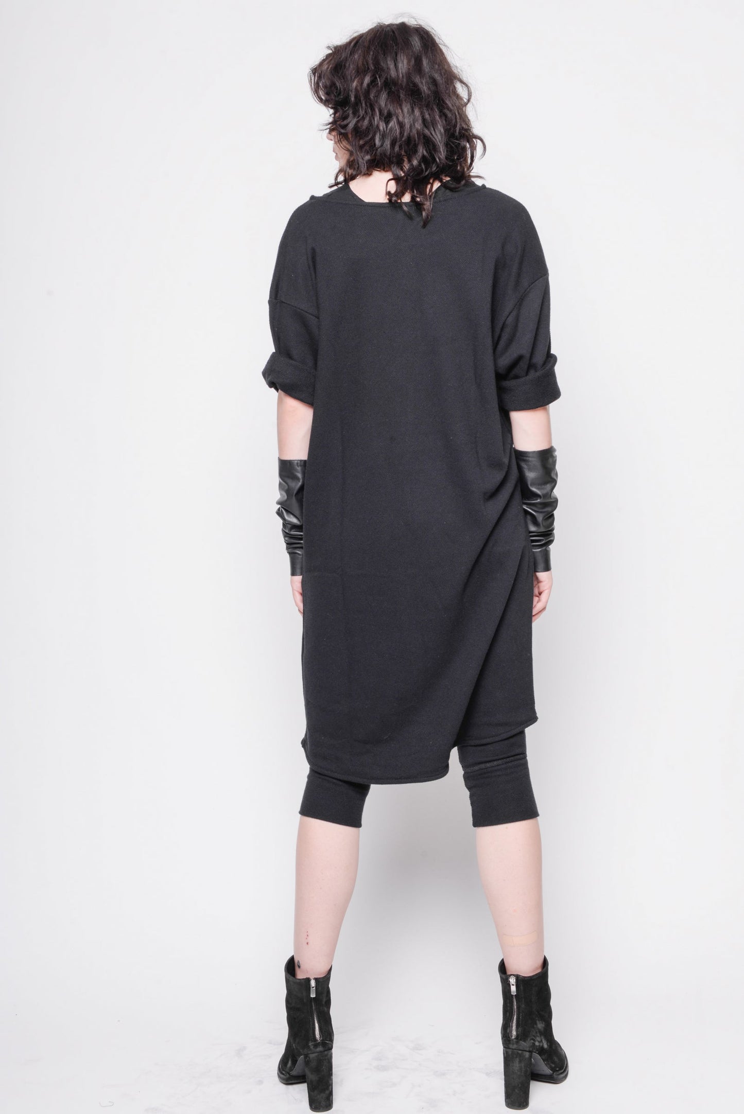 
                  
                    221.03.03 baquette 100% co 100 BLACK
                  
                