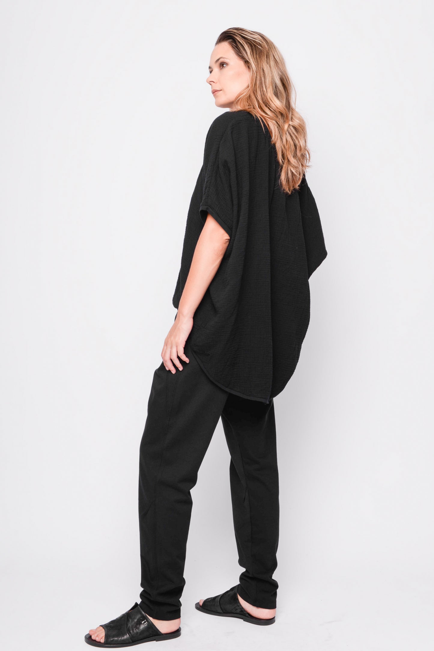 
                  
                    241.04.01 waffle 100% CO 100 BLACK
                  
                