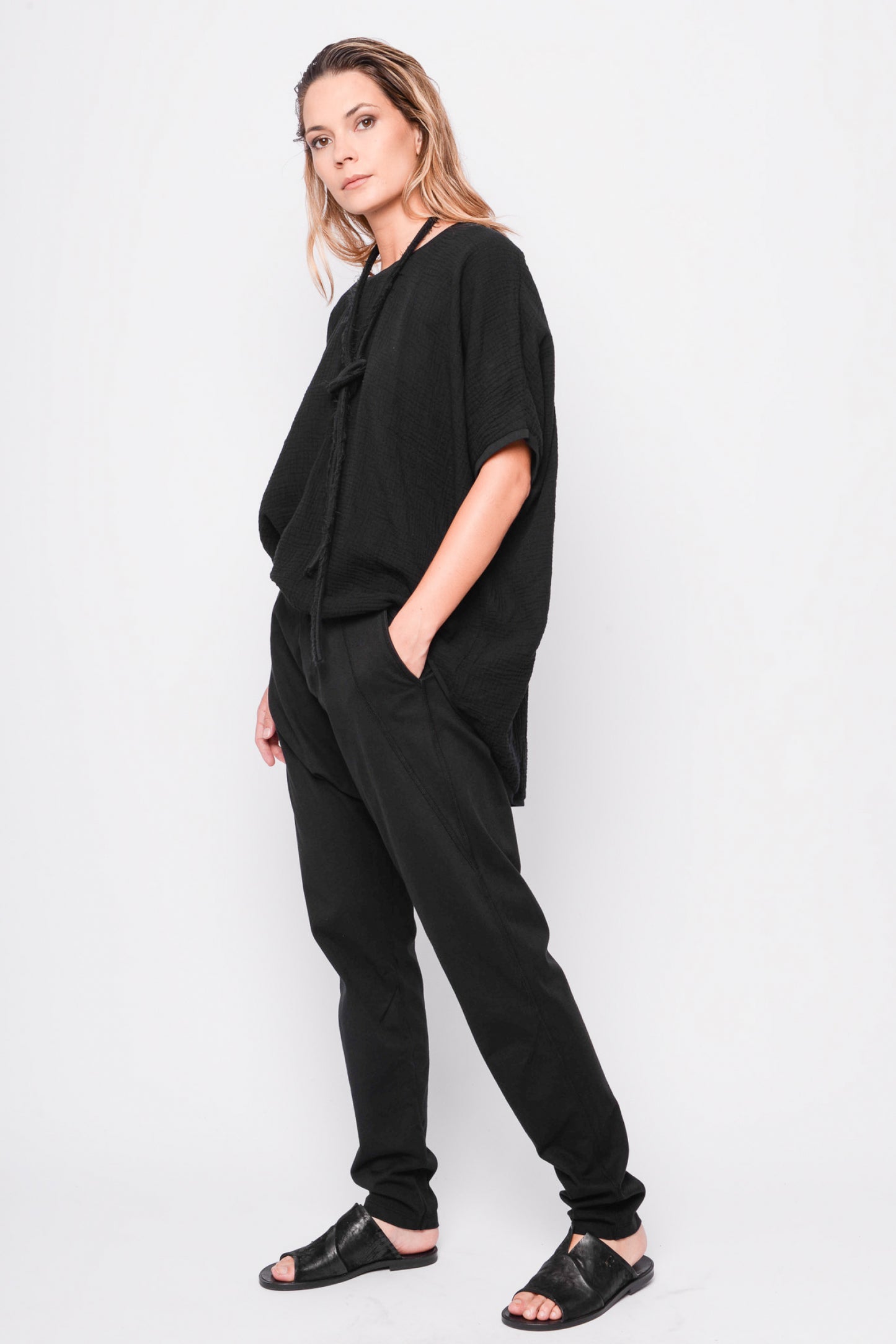 
                  
                    241.04.01 waffle 100% CO 100 BLACK
                  
                