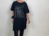 
                  
                    Load and play video in Gallery viewer, 211.16.01 Big Shirt 100% cotton papertouch black on black
                  
                