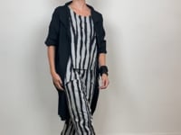 
                  
                    Load and play video in Gallery viewer, 211.18.04 Top Wild Side 100% Cotton Stripe
                  
                