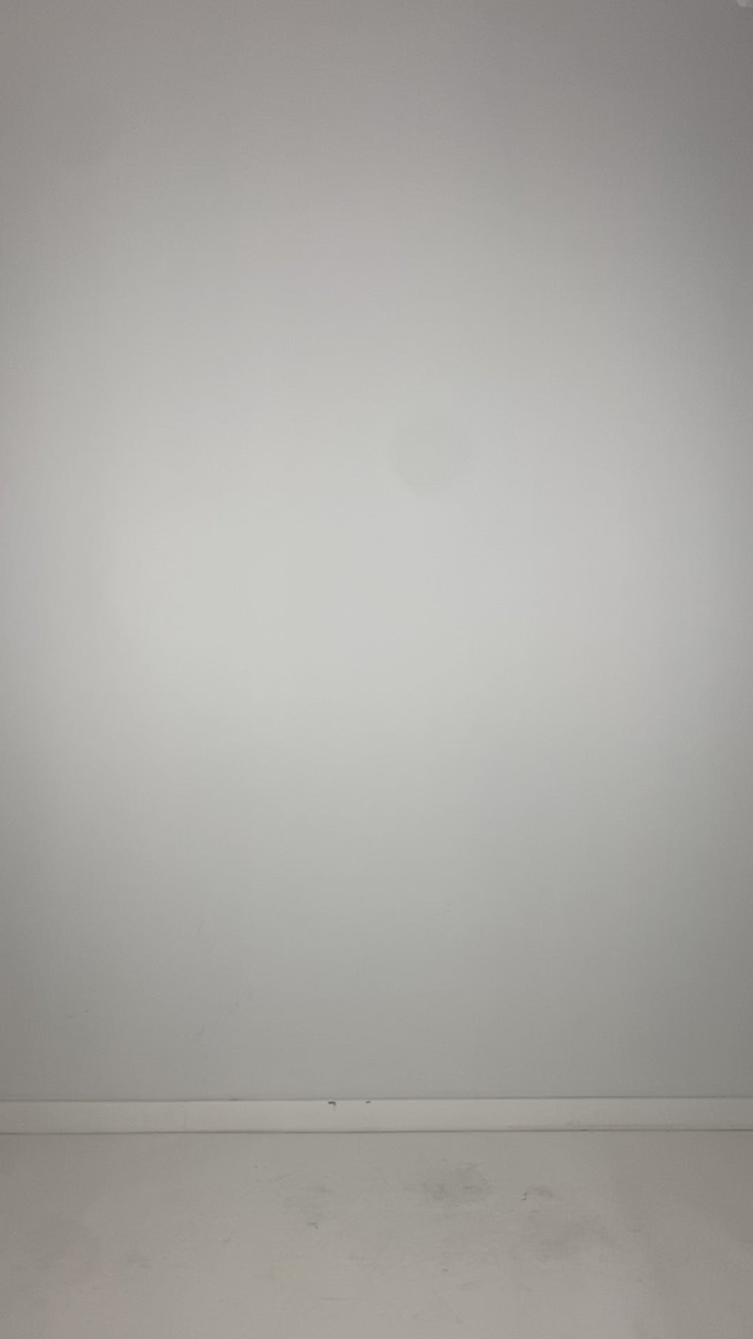 
                  
                    Load and play video in Gallery viewer, B40.252.40.08 100%LEATH/95%NY5%EA 100 BLACK
                  
                