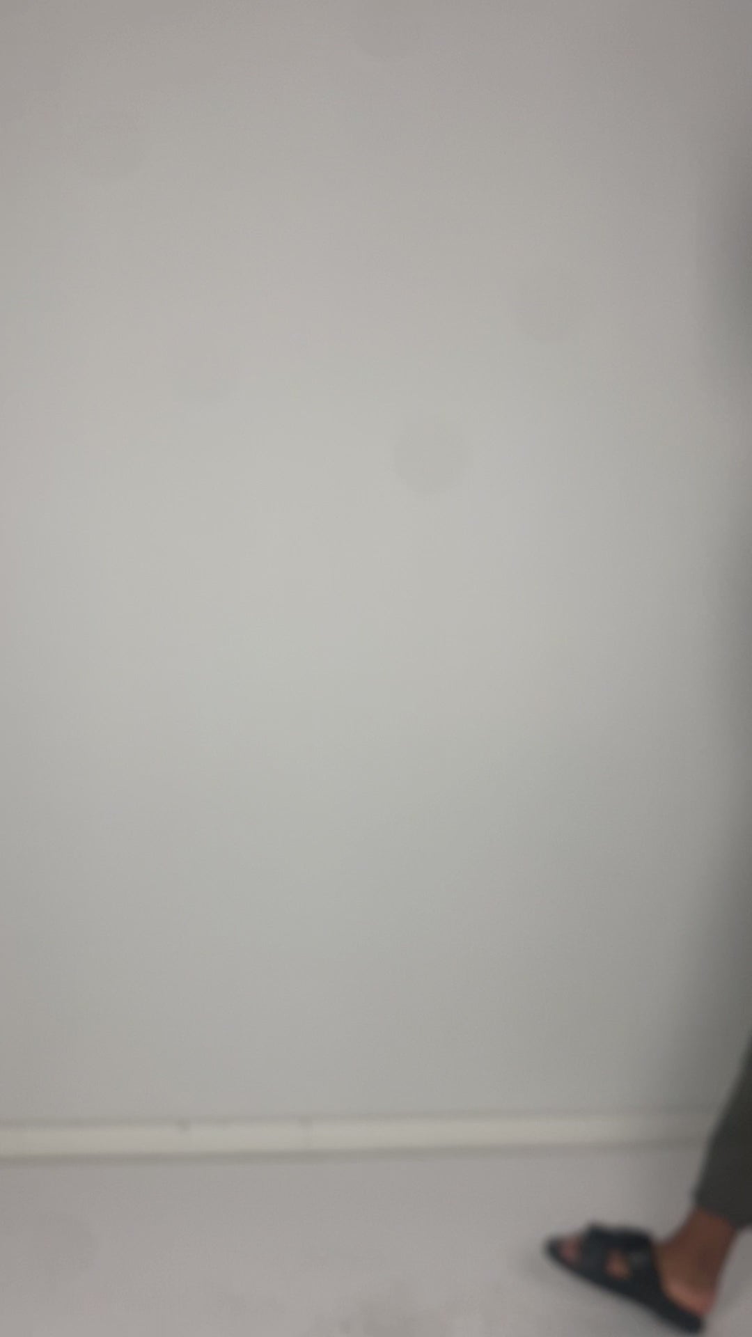 
                  
                    Load and play video in Gallery viewer, 261.01.05 100% LIGHT JERSEY CO 183 RV CHARCOAL
                  
                