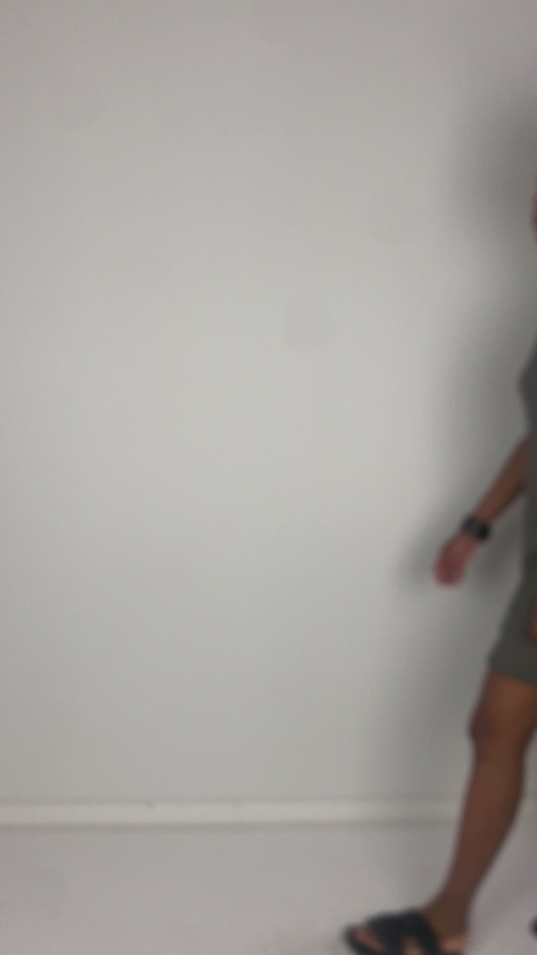 
                  
                    Load and play video in Gallery viewer, 261.01.03 100% LIGHT JERSEY CO 183 RV CHARCOAL
                  
                