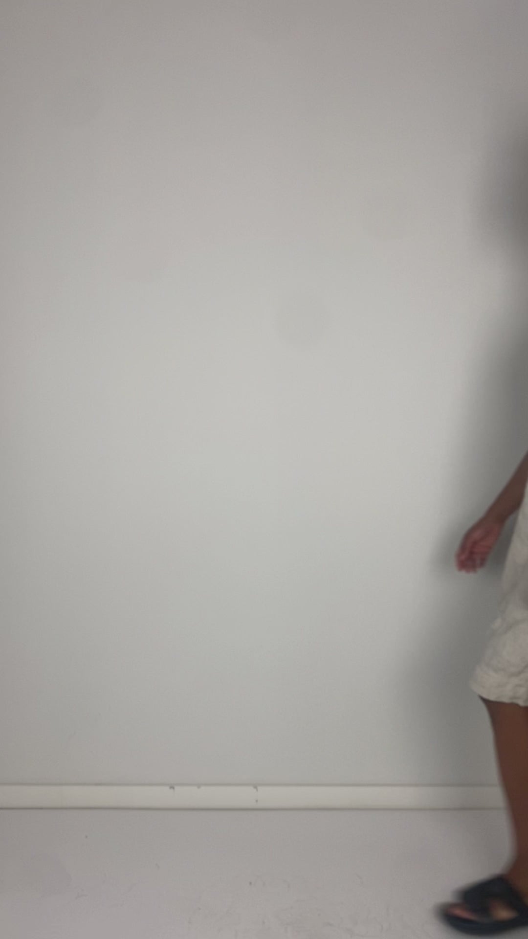 
                  
                    Load and play video in Gallery viewer, 261.04.07 100% LINEN 401 RV NATURAL
                  
                