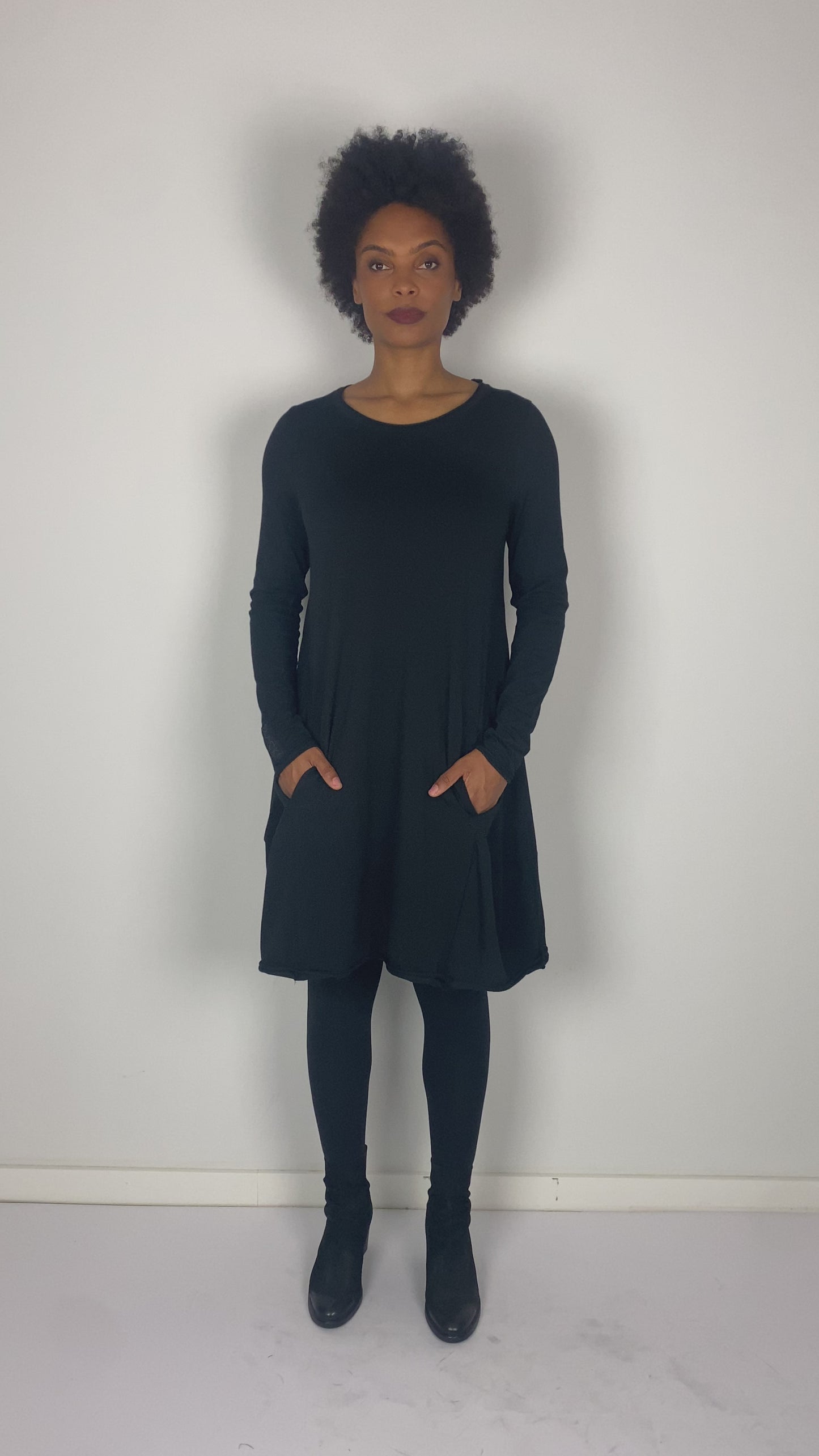 
                  
                    Load and play video in Gallery viewer, 262.06.11 DRESS 100 BLACK
                  
                