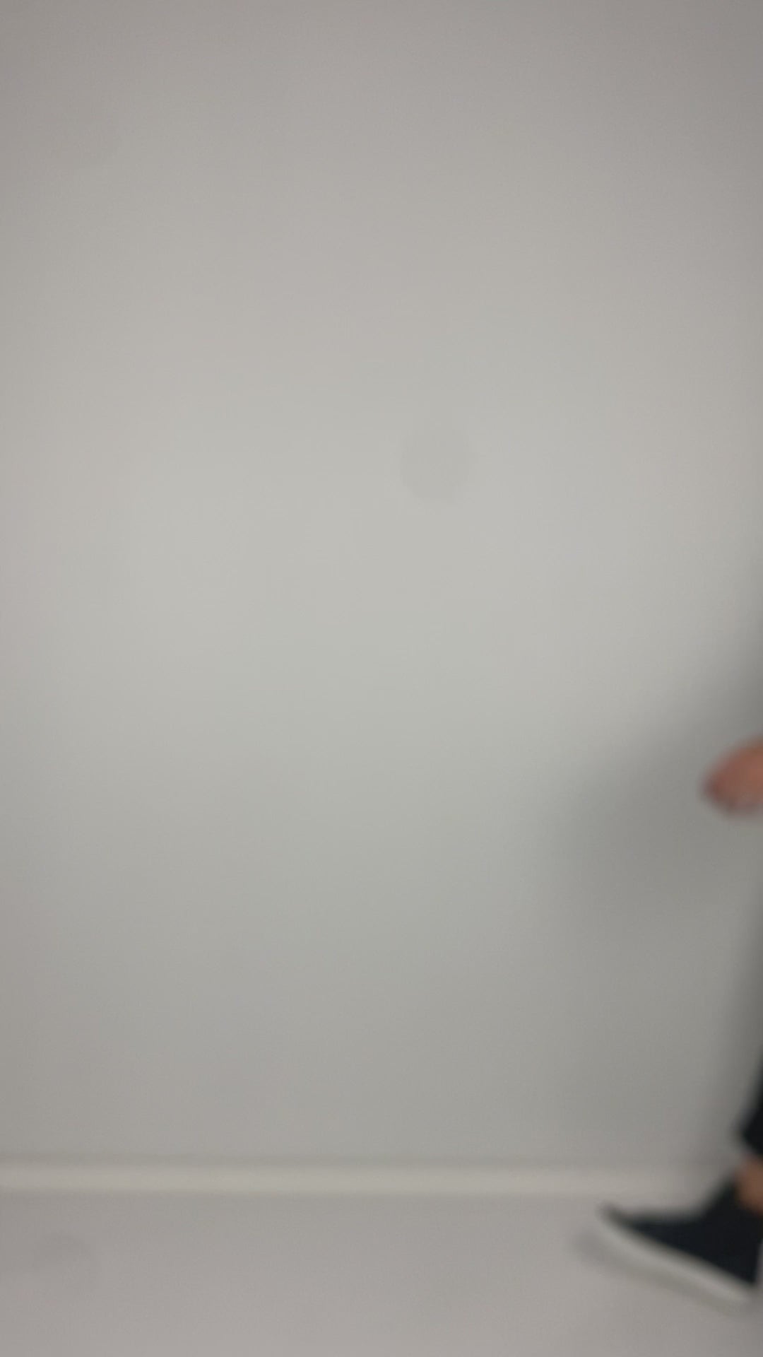 
                  
                    Load and play video in Gallery viewer, 251.01.04 100% LINEN 100 BLACK
                  
                