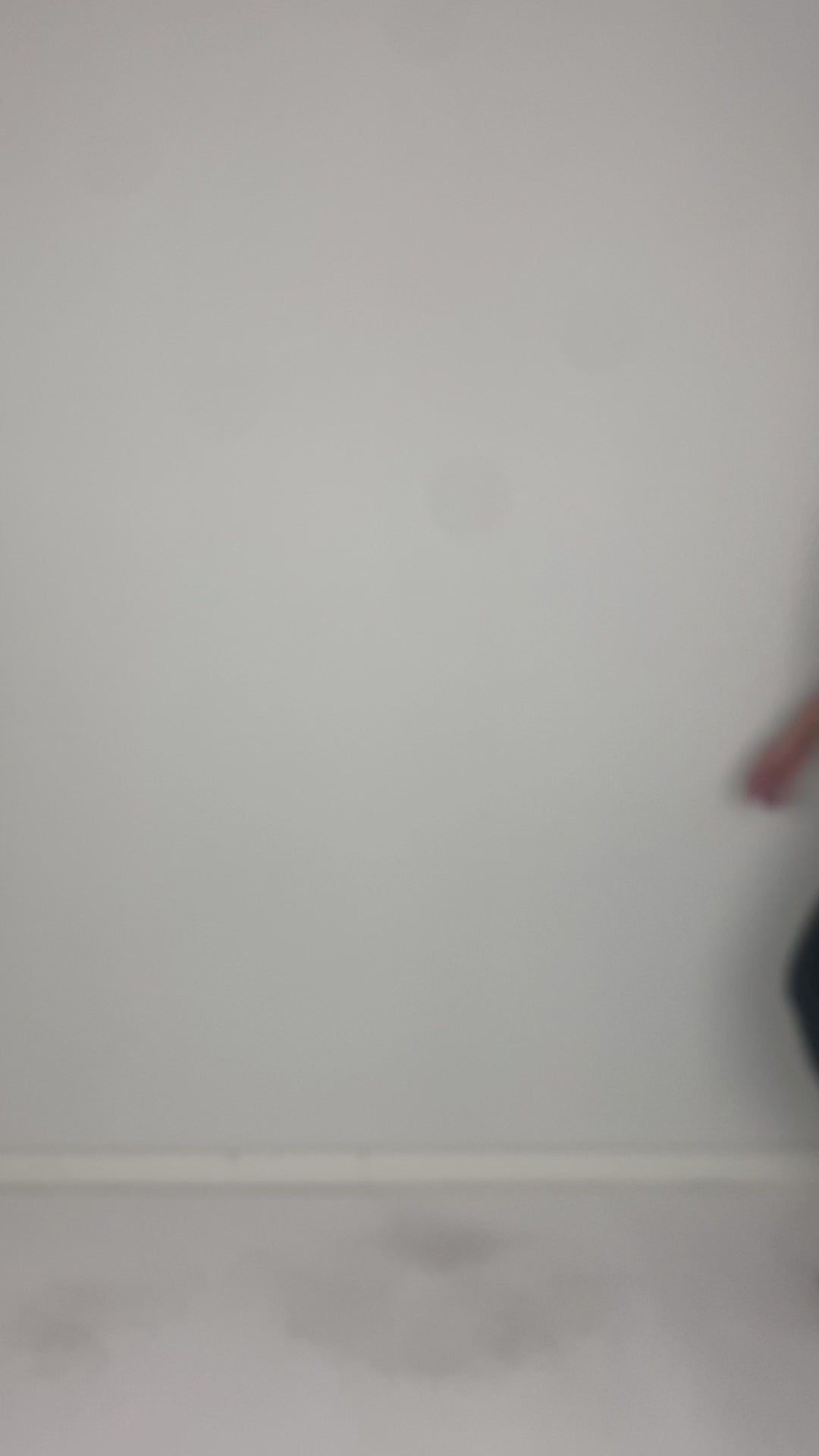 
                  
                    Load and play video in Gallery viewer, 261.04.01 100% LINEN 109 RV BLACK
                  
                