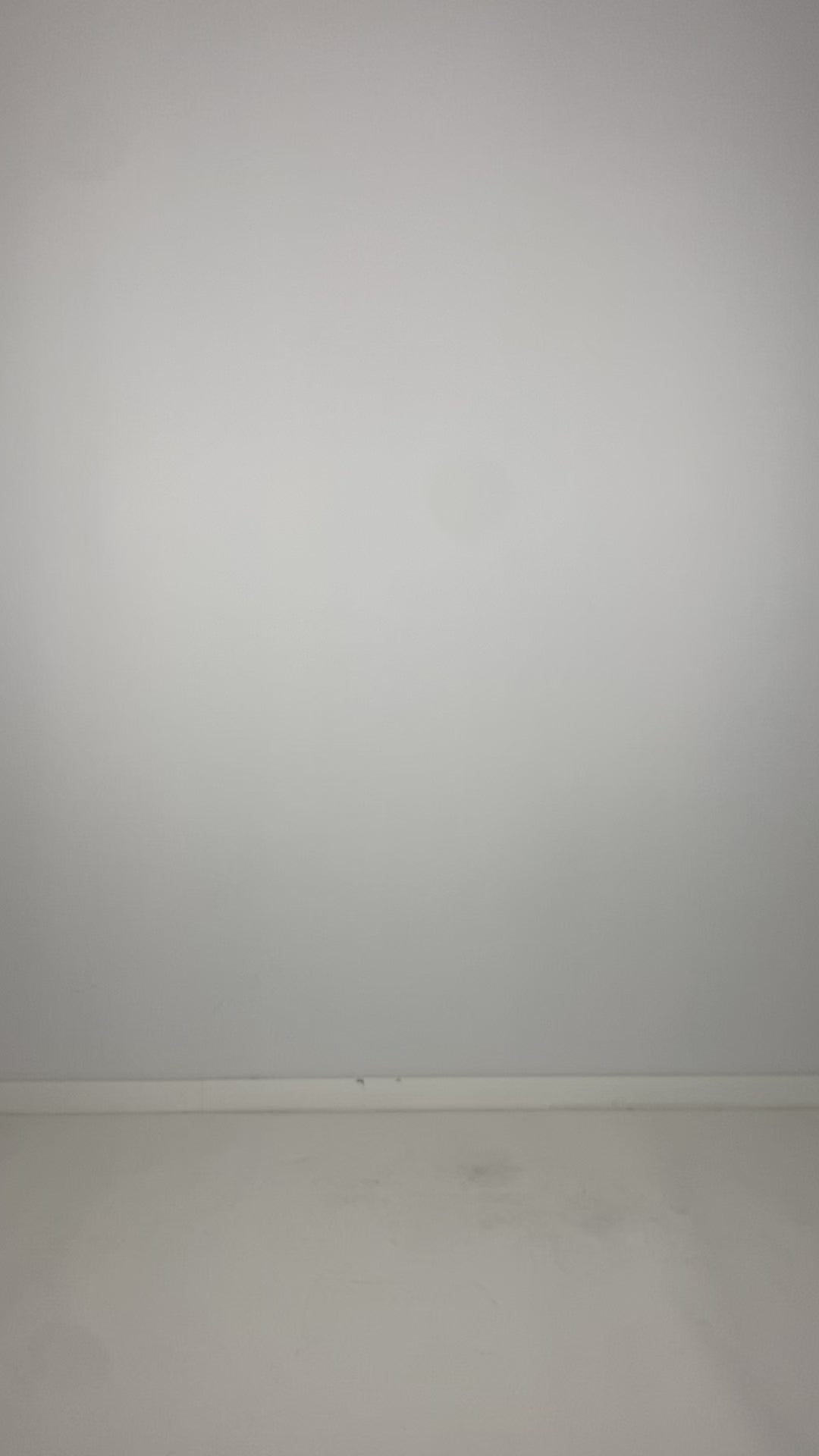 
                  
                    Load and play video in Gallery viewer, B41.252.41.05 100%LEATH/95%NY5%EA 100 BLACK
                  
                