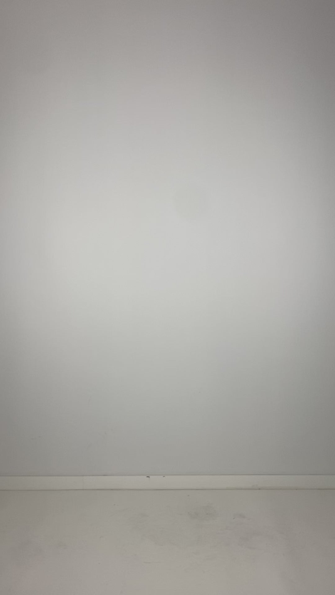 
                  
                    Load and play video in Gallery viewer, 252.05.01 95% CO 5% EA 199 GRAPHITE
                  
                