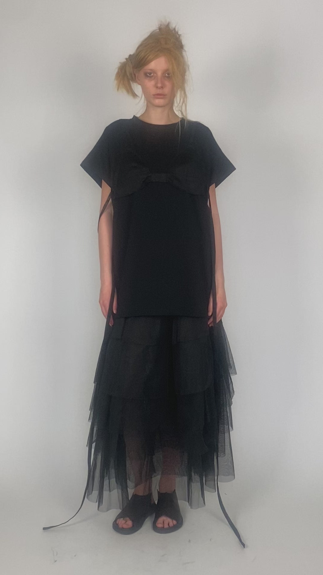 
                  
                    Load and play video in Gallery viewer, ID.05.05.02 100% CO / 100% PL 100 BLACK
                  
                