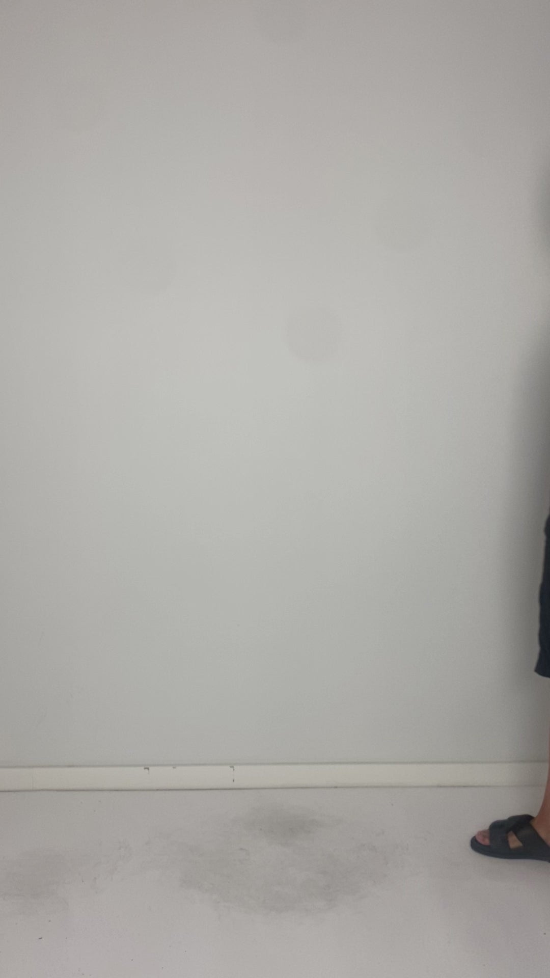 
                  
                    Load and play video in Gallery viewer, 261.04.07 100% LINEN 109 RV BLACK
                  
                