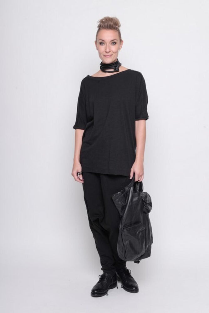 
                  
                    211.16.02 Top Mood 100% cotton plain black
                  
                