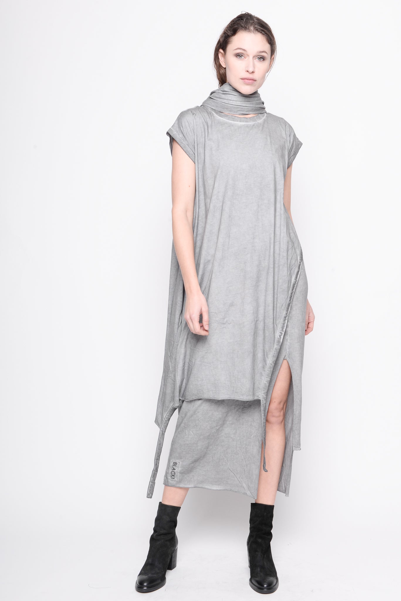 
                  
                    231.04.02 100% CO 800 CD GREY
                  
                
