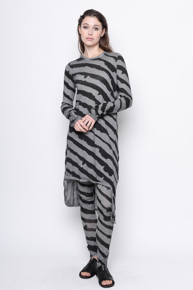 
                  
                    231.03.10 100% CO 180 STRIPE GREY
                  
                