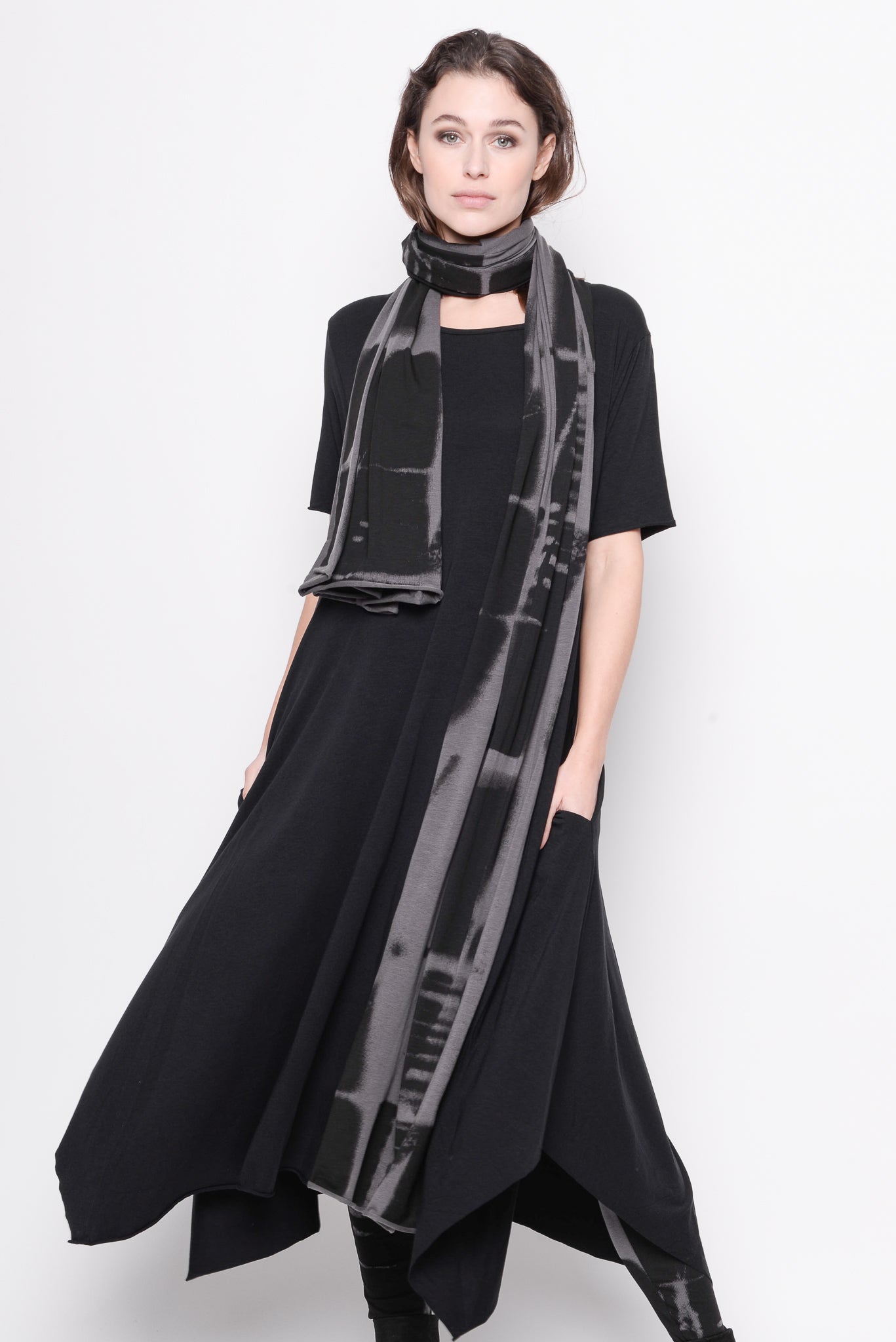 
                  
                    231.09.04 65% LY 35% CO 5% EA 100 BLACK
                  
                