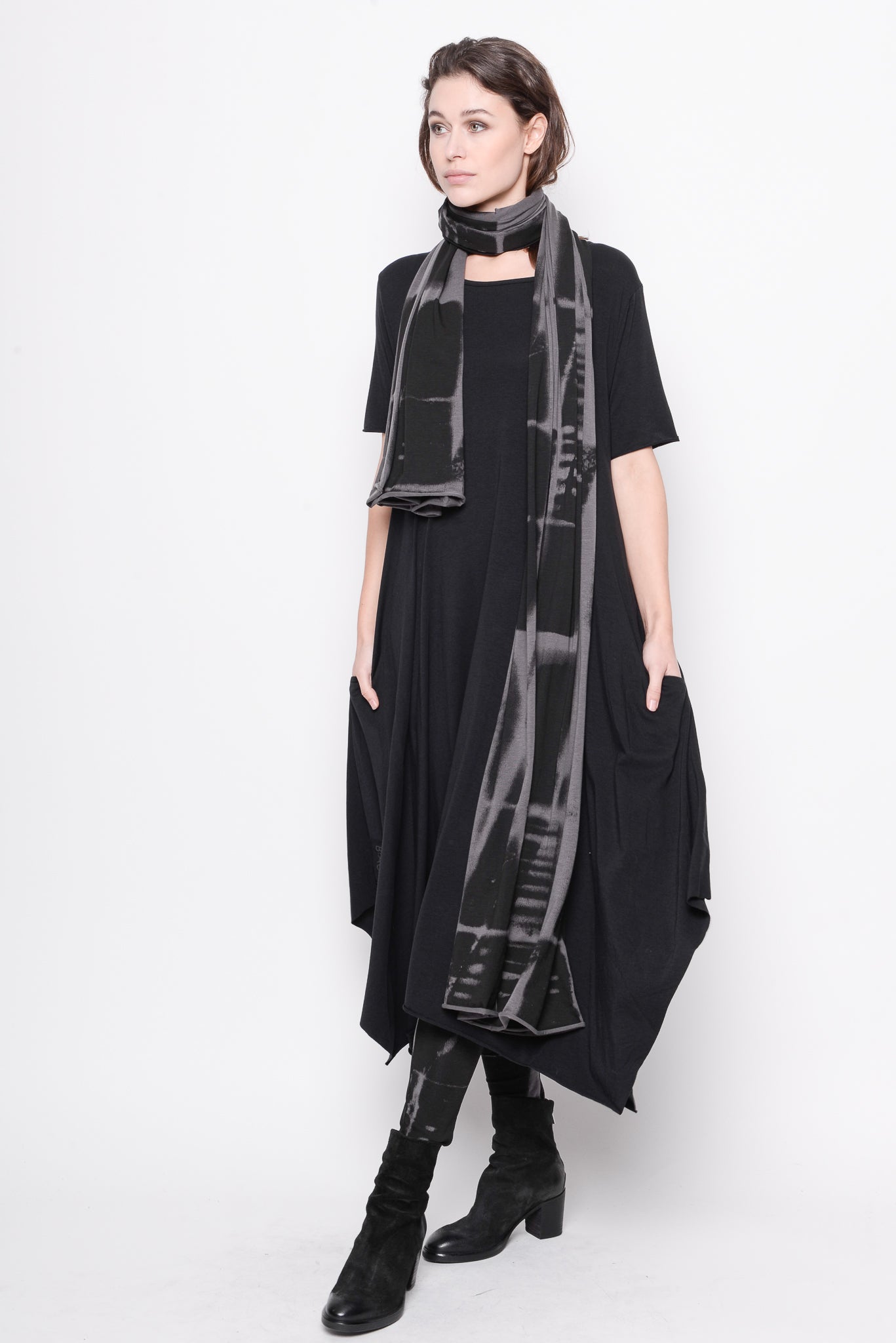 
                  
                    231.09.04 65% LY 35% CO 5% EA 100 BLACK
                  
                