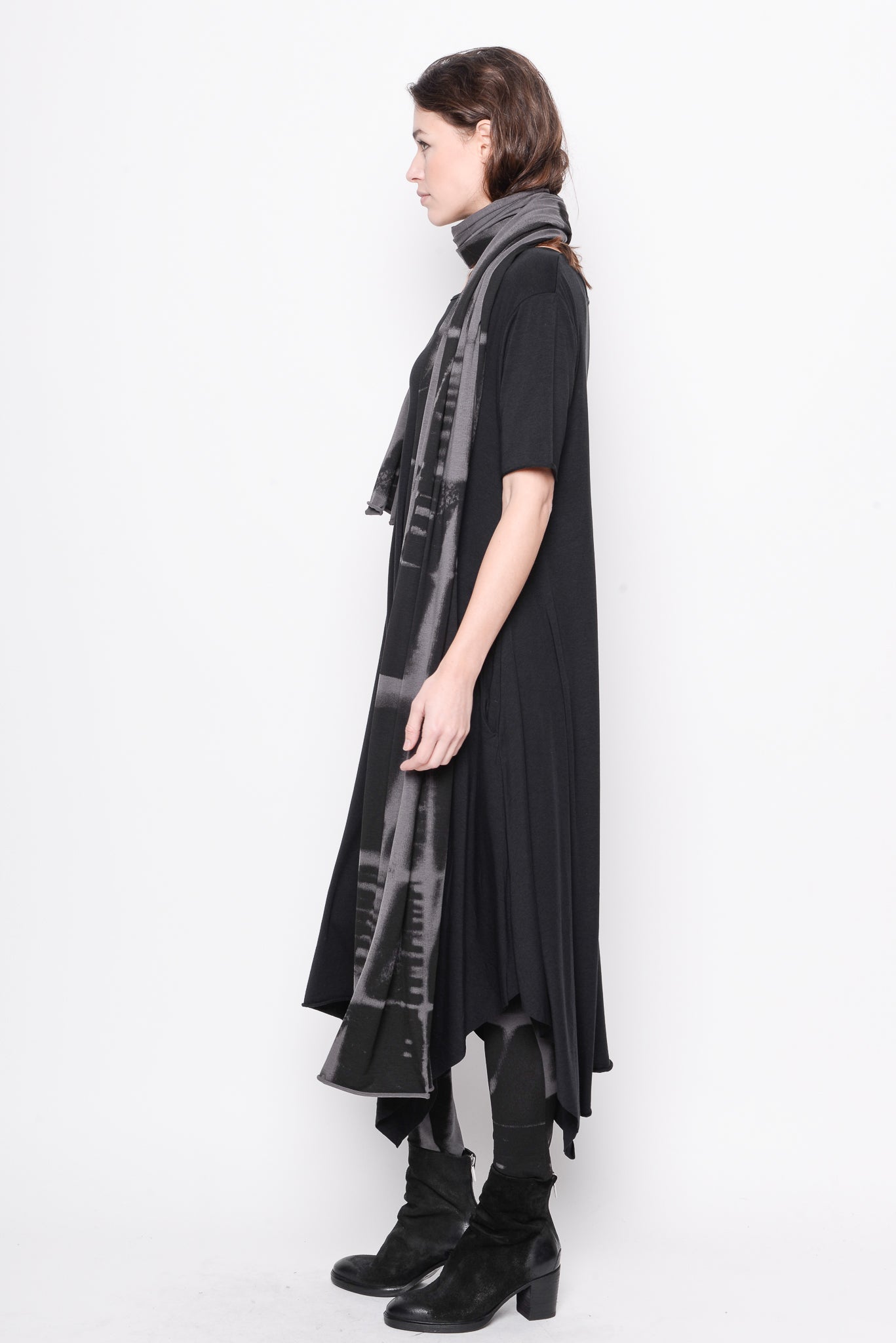 
                  
                    231.09.04 65% LY 35% CO 5% EA 100 BLACK
                  
                